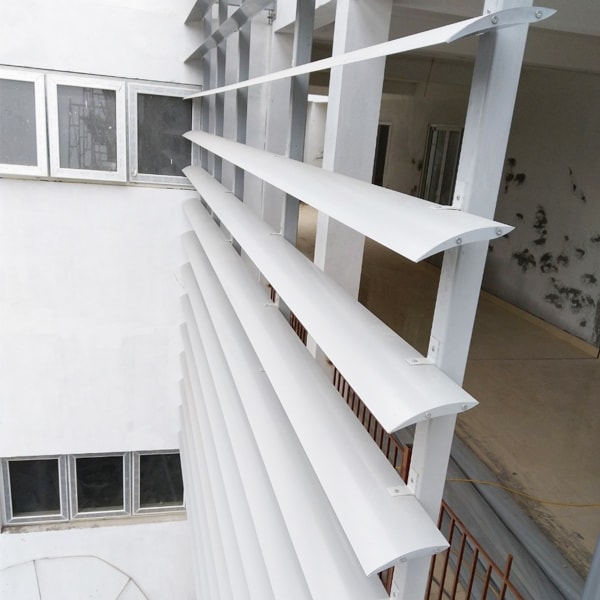 Lam nhôm chắn nắng hình lá liễu